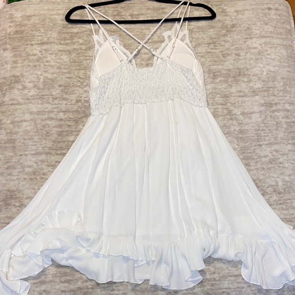LA MIEL White Dress - Picture 4 of 6